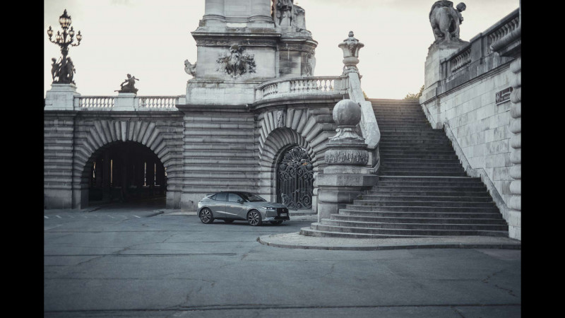 Розсекречені комплектації нового крос-купе DS 4 для України