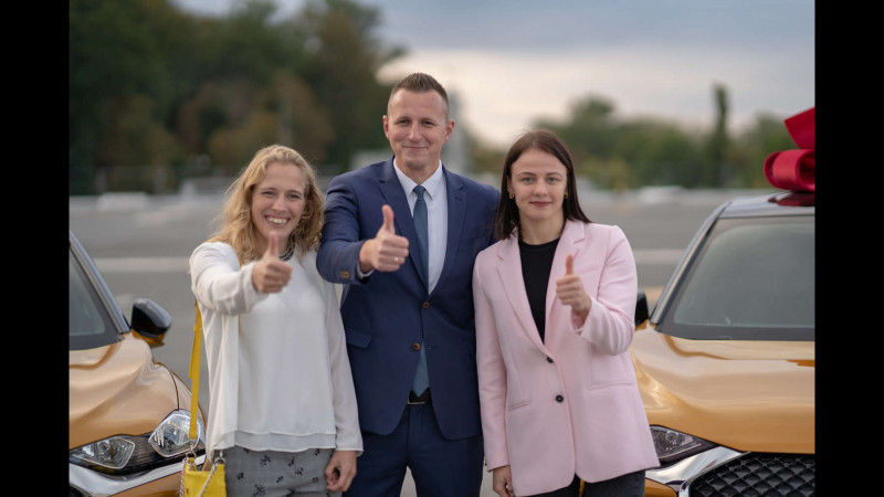 Олімпійські призерки Ірина Коляденко і Алла Черкасова отримали по новенькому DS 3 Crossback